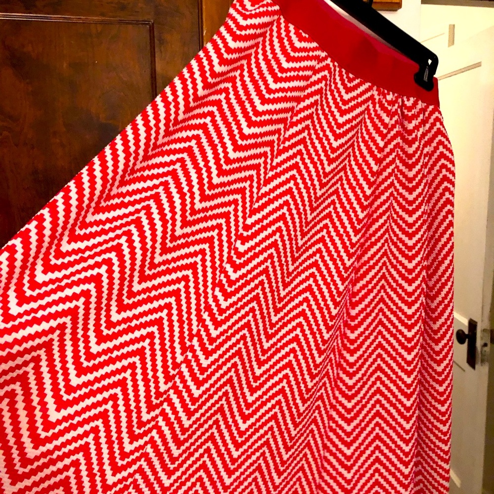 Vintage Pink/White Chevron skirt